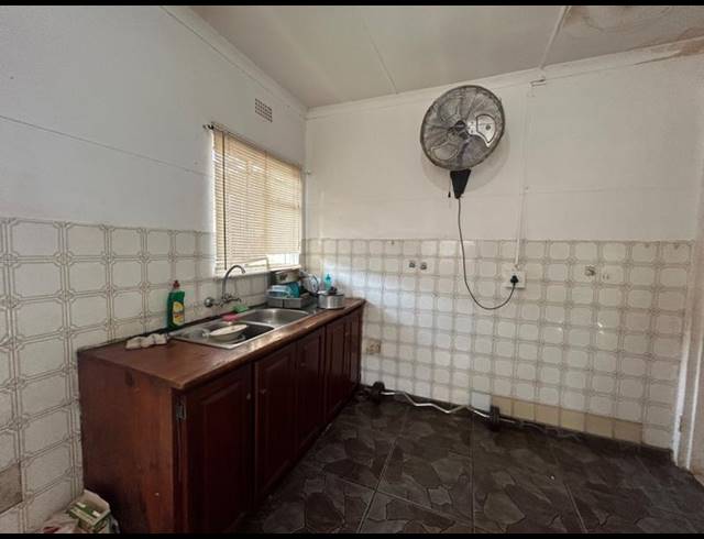 3 BEDROOM HOUSE FOR SALE IN VANDERBIJLPARK CW 1